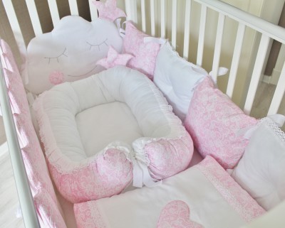 Комплект в кроватку "Сказочные сны", розовый, 5 предметов: подушка, наволочка, простынь на резинке, одеяло , бортики-подушки.