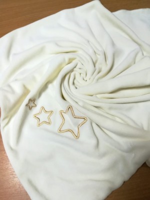 Одеяльце в кувез велюровое на подкладке из хлопка  с вышивкой "Звезды",  экрю, 60х70 см